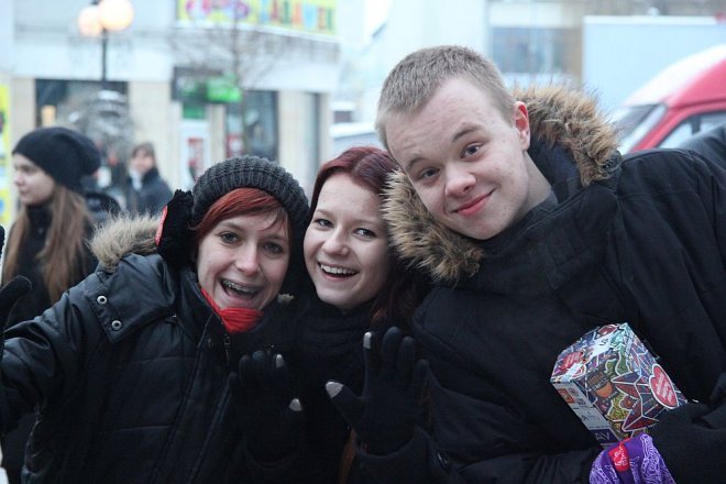 WOŚP 2013: Pierwsze wyniki zbiórki. Wolontariusze zebrali ponad 14 tysięcy złotych [13 I 2013] - zdjęcie #9 - eOstroleka.pl