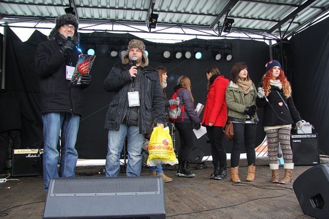 WOŚP 2013: Pierwsze wyniki zbiórki. Wolontariusze zebrali ponad 14 tysięcy złotych [13 I 2013] - zdjęcie #54 - eOstroleka.pl