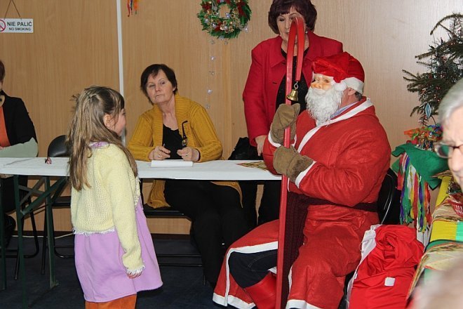 Choinka noworoczna i spotkanie z Nikołajem dla mieszkańców osiedla Leśne [14 I 2013] - zdjęcie #23 - eOstroleka.pl