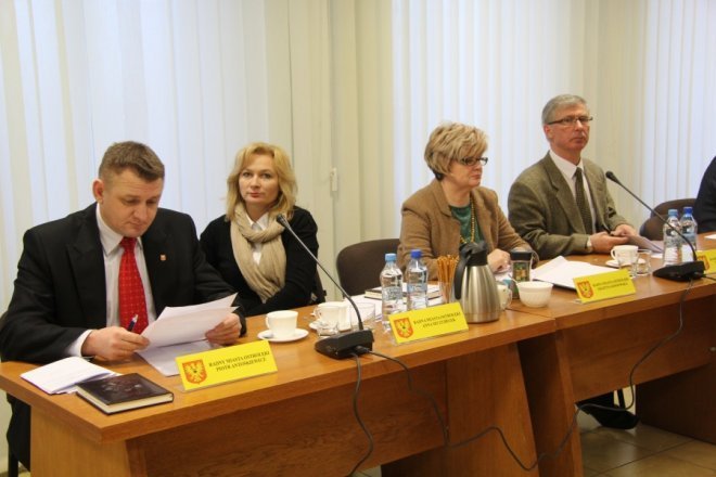 Nadzwyczajna sesja Rady Miasta [14.I.2013] - zdjęcie #4 - eOstroleka.pl