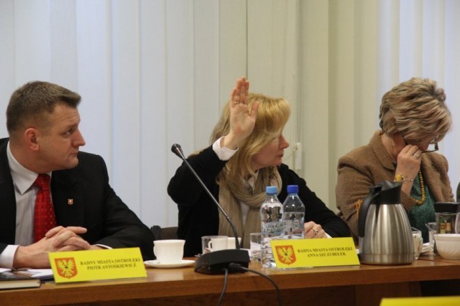 Nadzwyczajna sesja Rady Miasta [14.I.2013] - zdjęcie #21 - eOstroleka.pl