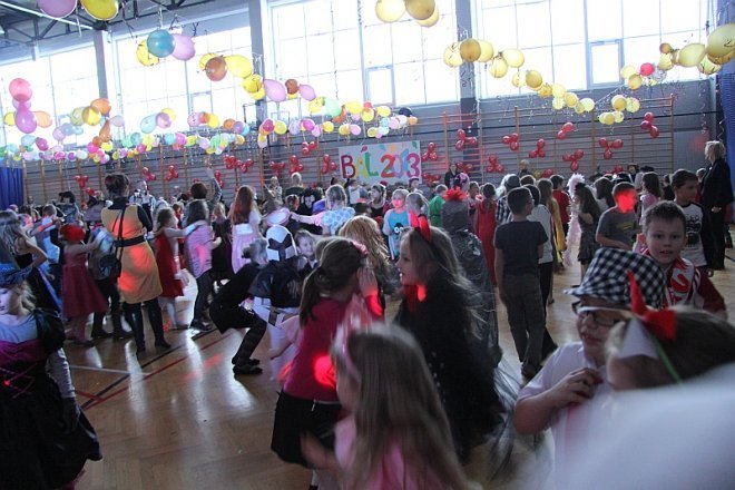 Bal Karnawałowy uczniów ostrołęckiej „dziesiątki” [18 I 2013] - zdjęcie #30 - eOstroleka.pl