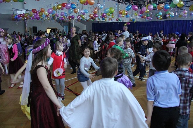 Bal Karnawałowy uczniów ostrołęckiej „dziesiątki” [18 I 2013] - zdjęcie #27 - eOstroleka.pl