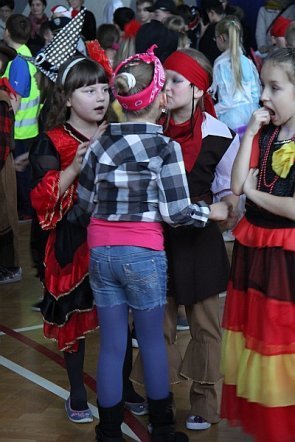 Bal Karnawałowy uczniów ostrołęckiej „dziesiątki” [18 I 2013] - zdjęcie #21 - eOstroleka.pl