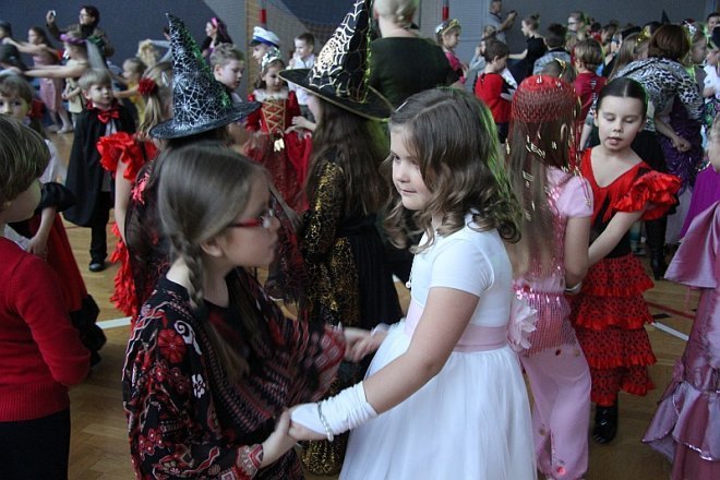 Bal Karnawałowy uczniów ostrołęckiej „dziesiątki” [18 I 2013] - zdjęcie #20 - eOstroleka.pl