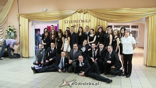 Studniówka 2013: ZSZ nr 2 w Ostrołęce [19.01.2013] - zdjęcie #60 - eOstroleka.pl