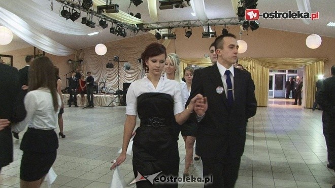 Studniówka 2013: ZSZ nr 2 w Ostrołęce [19.01.2013] - zdjęcie #23 - eOstroleka.pl