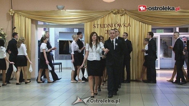 Studniówka 2013: ZSZ nr 2 w Ostrołęce [19.01.2013] - zdjęcie #13 - eOstroleka.pl