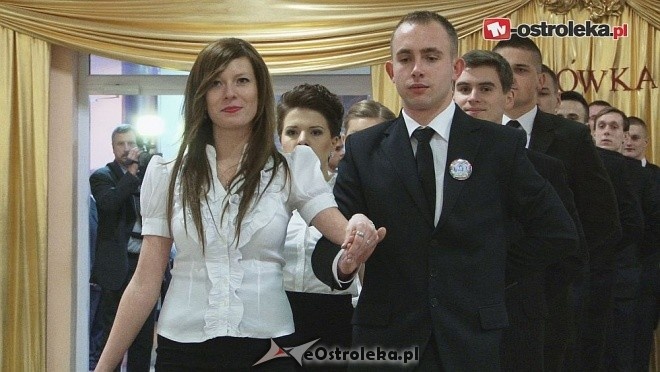 Studniówka 2013: ZSZ nr 2 w Ostrołęce [19.01.2013] - zdjęcie #12 - eOstroleka.pl