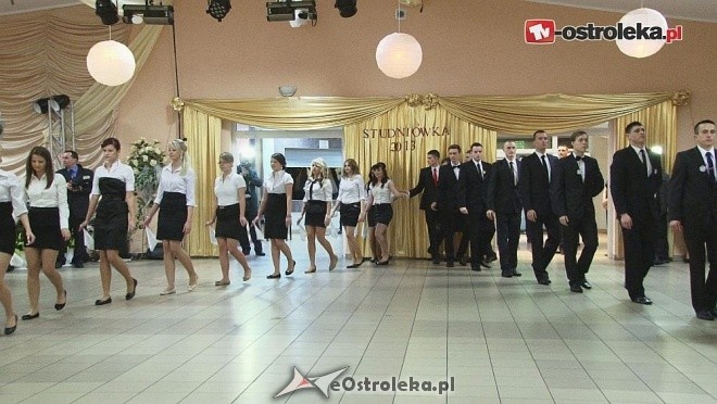 Studniówka 2013: ZSZ nr 2 w Ostrołęce [19.01.2013] - zdjęcie #4 - eOstroleka.pl