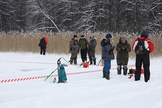 Mistrzostwa w wędkowaniu podlodowym na jeziorze Rekowym [20.01.2013] - zdjęcie #4 - eOstroleka.pl