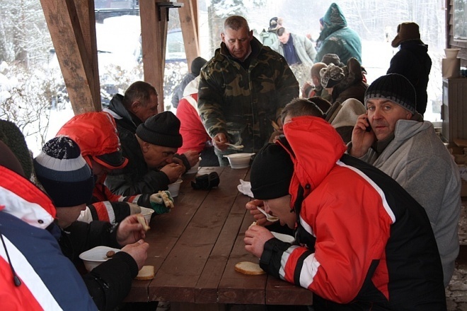 Mistrzostwa w wędkowaniu podlodowym na jeziorze Rekowym [20.01.2013] - zdjęcie #15 - eOstroleka.pl
