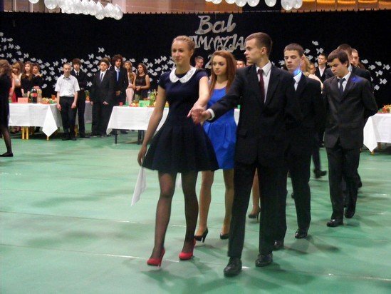 Bal gimnazjalny dla uczniów Gimnazjum nr 2 [19 I 2013] - zdjęcie #107 - eOstroleka.pl