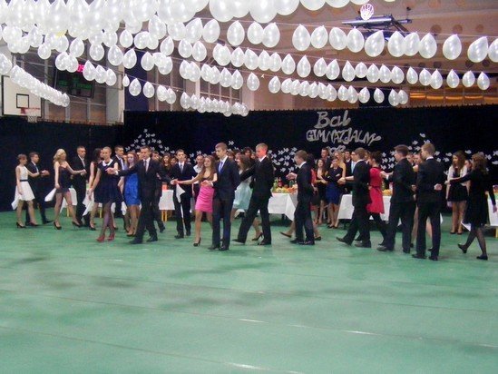 Bal gimnazjalny dla uczniów Gimnazjum nr 2 [19 I 2013] - zdjęcie #105 - eOstroleka.pl