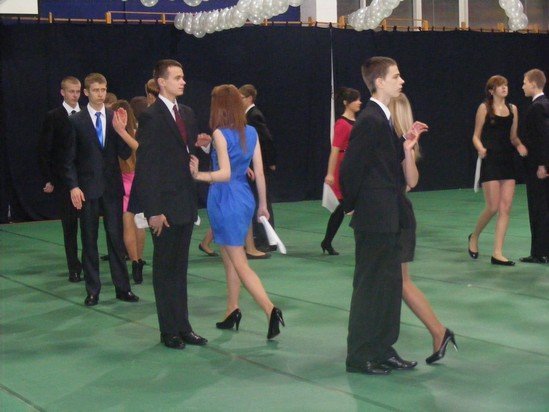 Bal gimnazjalny dla uczniów Gimnazjum nr 2 [19 I 2013] - zdjęcie #99 - eOstroleka.pl