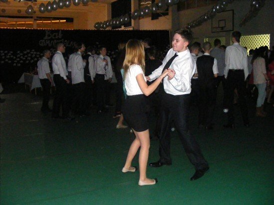 Bal gimnazjalny dla uczniów Gimnazjum nr 2 [19 I 2013] - zdjęcie #57 - eOstroleka.pl