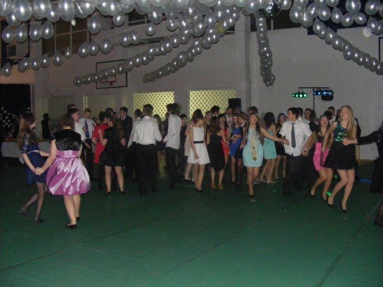 Bal gimnazjalny dla uczniów Gimnazjum nr 2 [19 I 2013] - zdjęcie #52 - eOstroleka.pl