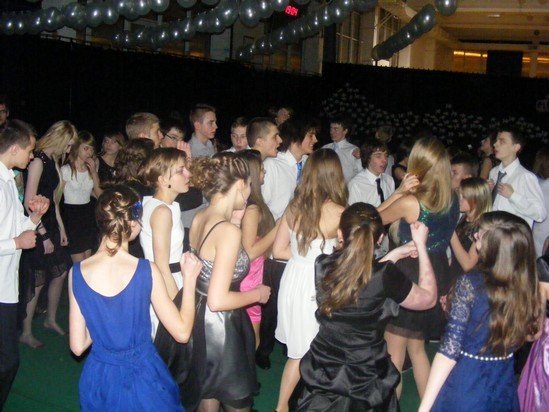 Bal gimnazjalny dla uczniów Gimnazjum nr 2 [19 I 2013] - zdjęcie #40 - eOstroleka.pl