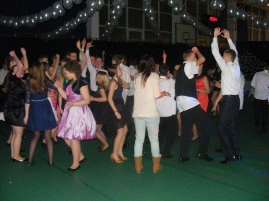 Bal gimnazjalny dla uczniów Gimnazjum nr 2 [19 I 2013] - zdjęcie #39 - eOstroleka.pl