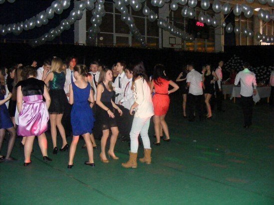 Bal gimnazjalny dla uczniów Gimnazjum nr 2 [19 I 2013] - zdjęcie #37 - eOstroleka.pl