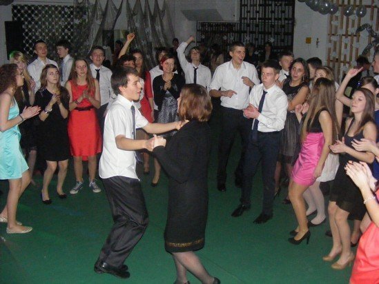 Bal gimnazjalny dla uczniów Gimnazjum nr 2 [19 I 2013] - zdjęcie #15 - eOstroleka.pl