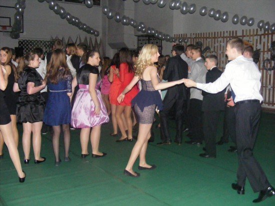 Bal gimnazjalny dla uczniów Gimnazjum nr 2 [19 I 2013] - zdjęcie #26 - eOstroleka.pl