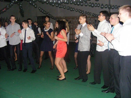 Bal gimnazjalny dla uczniów Gimnazjum nr 2 [19 I 2013] - zdjęcie #12 - eOstroleka.pl