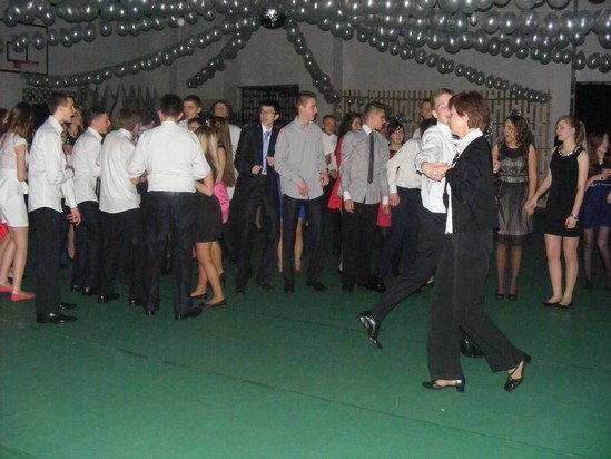 Bal gimnazjalny dla uczniów Gimnazjum nr 2 [19 I 2013] - zdjęcie #11 - eOstroleka.pl