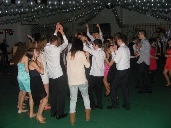 Bal gimnazjalny dla uczniów Gimnazjum nr 2 [19 I 2013] - zdjęcie #10 - eOstroleka.pl