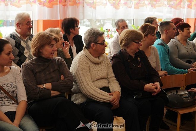 Dzień Babci i Dziadka w Przedszkolu Miejskim nr 8 [22.01.2013] - zdjęcie #43 - eOstroleka.pl