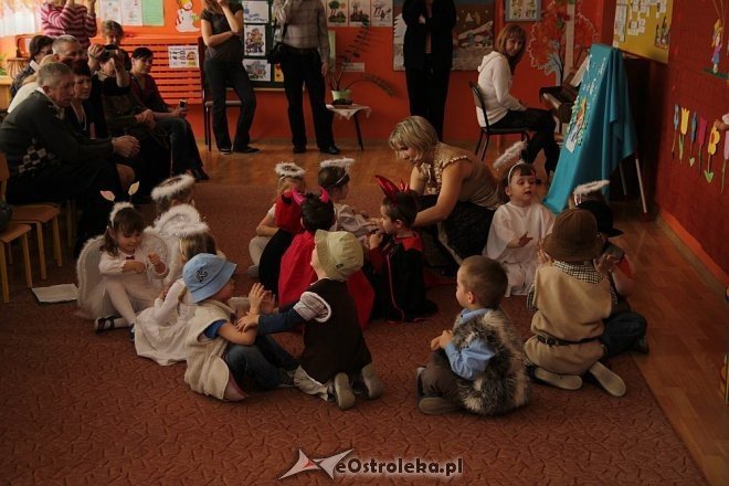 Dzień Babci i Dziadka w Przedszkolu Miejskim nr 8 [22.01.2013] - zdjęcie #6 - eOstroleka.pl