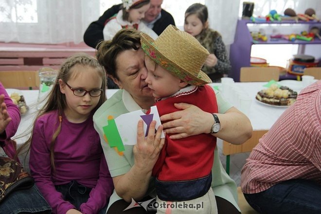 Dzień Babci i Dziadka w Przedszkolu Miejskim nr 16 [22.01.2013] - zdjęcie #6 - eOstroleka.pl