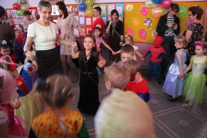 Bal karnawałowy w Przedszkolu Miejskim nr 8 [24 I 2013] - zdjęcie #13 - eOstroleka.pl