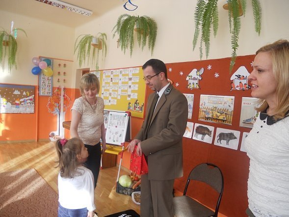 Leśnik w Przedszkolu Miejskiem nr 8 [25.01.2013] - zdjęcie #2 - eOstroleka.pl