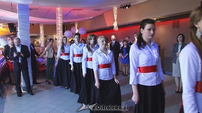 Studniówka w ZSZ nr 3 [26.01.2013] - zdjęcie #9 - eOstroleka.pl