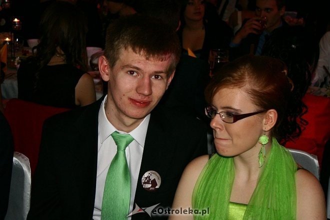 Studniówka w II LO w Ostrołęce [26.01.2013] - zdjęcie #61 - eOstroleka.pl