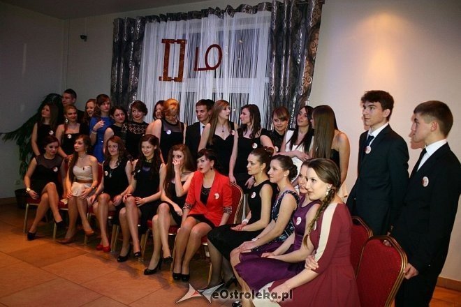 Studniówka w II LO w Ostrołęce [26.01.2013] - zdjęcie #41 - eOstroleka.pl