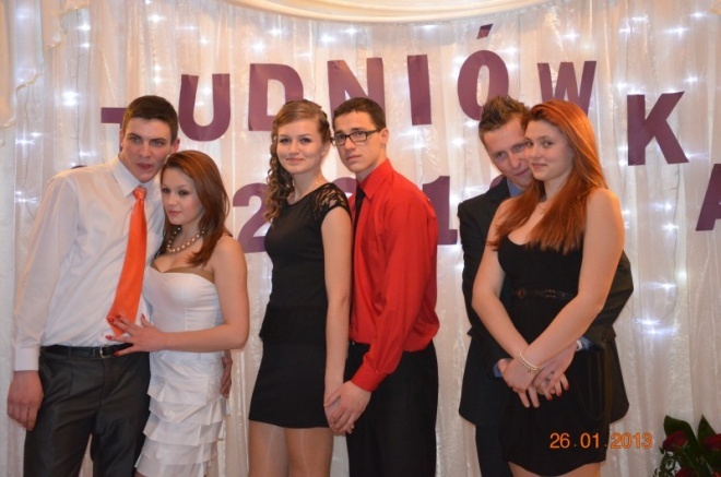 Studniówka w Zespole Szkół Powiatowych w Kadzidle [26.01.2013] - zdjęcie #26 - eOstroleka.pl