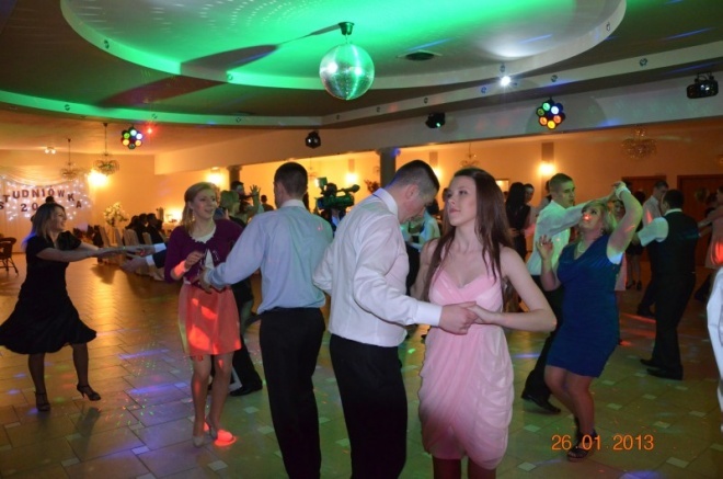 Studniówka w Zespole Szkół Powiatowych w Kadzidle [26.01.2013] - zdjęcie #24 - eOstroleka.pl