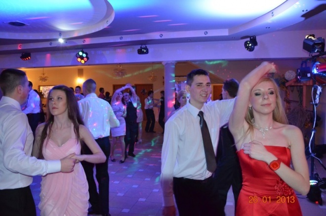 Studniówka w Zespole Szkół Powiatowych w Kadzidle [26.01.2013] - zdjęcie #23 - eOstroleka.pl