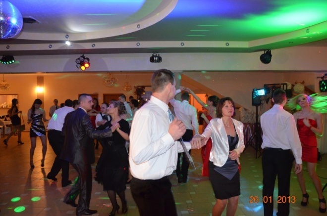 Studniówka w Zespole Szkół Powiatowych w Kadzidle [26.01.2013] - zdjęcie #4 - eOstroleka.pl