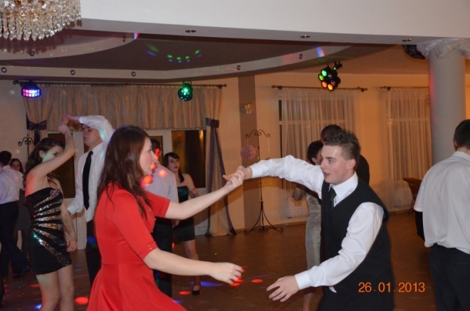 Studniówka w Zespole Szkół Powiatowych w Kadzidle [26.01.2013] - zdjęcie #97 - eOstroleka.pl