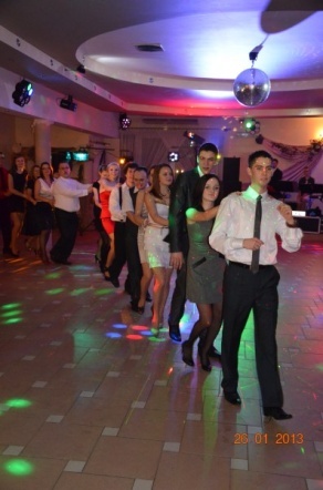 Studniówka w Zespole Szkół Powiatowych w Kadzidle [26.01.2013] - zdjęcie #88 - eOstroleka.pl