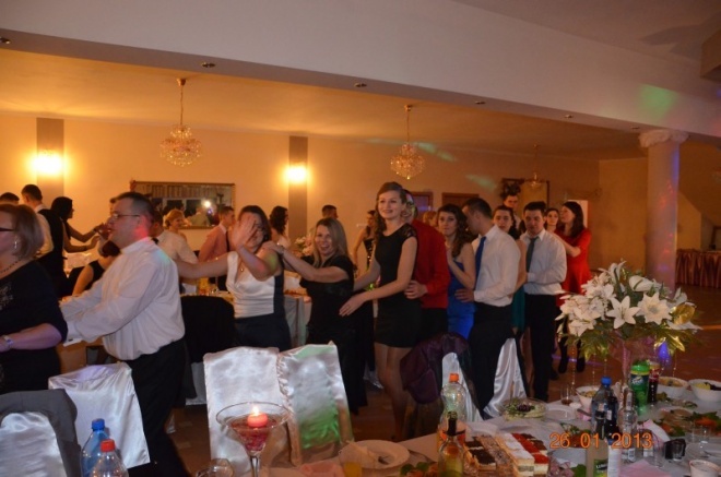 Studniówka w Zespole Szkół Powiatowych w Kadzidle [26.01.2013] - zdjęcie #83 - eOstroleka.pl