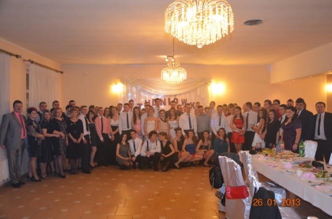 Studniówka w Zespole Szkół Powiatowych w Kadzidle [26.01.2013] - zdjęcie #72 - eOstroleka.pl