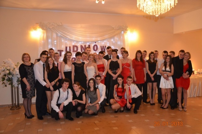 Studniówka w Zespole Szkół Powiatowych w Kadzidle [26.01.2013] - zdjęcie #69 - eOstroleka.pl