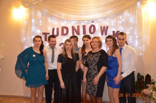 Studniówka w Zespole Szkół Powiatowych w Kadzidle [26.01.2013] - zdjęcie #67 - eOstroleka.pl