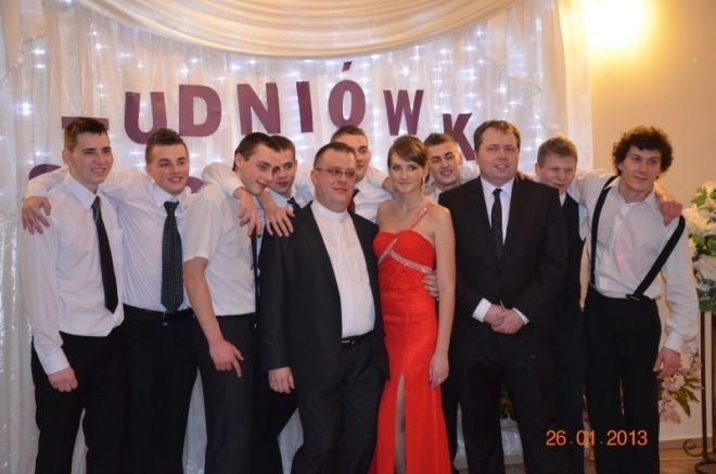 Studniówka w Zespole Szkół Powiatowych w Kadzidle [26.01.2013] - zdjęcie #66 - eOstroleka.pl