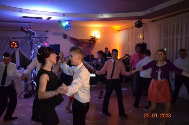 Studniówka w Zespole Szkół Powiatowych w Kadzidle [26.01.2013] - zdjęcie #62 - eOstroleka.pl