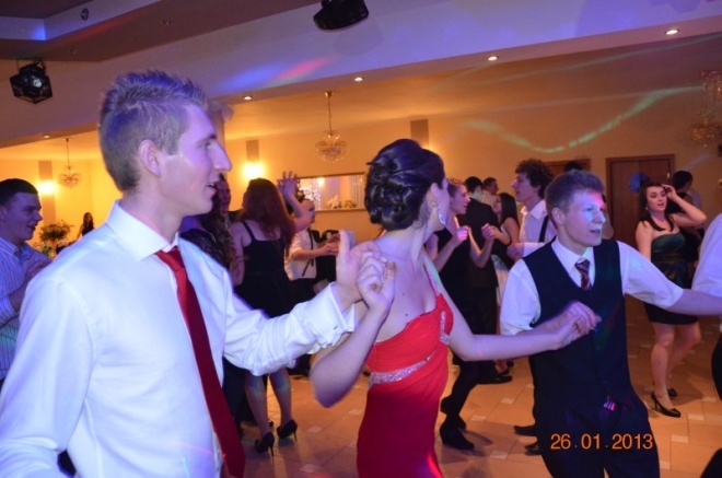 Studniówka w Zespole Szkół Powiatowych w Kadzidle [26.01.2013] - zdjęcie #58 - eOstroleka.pl